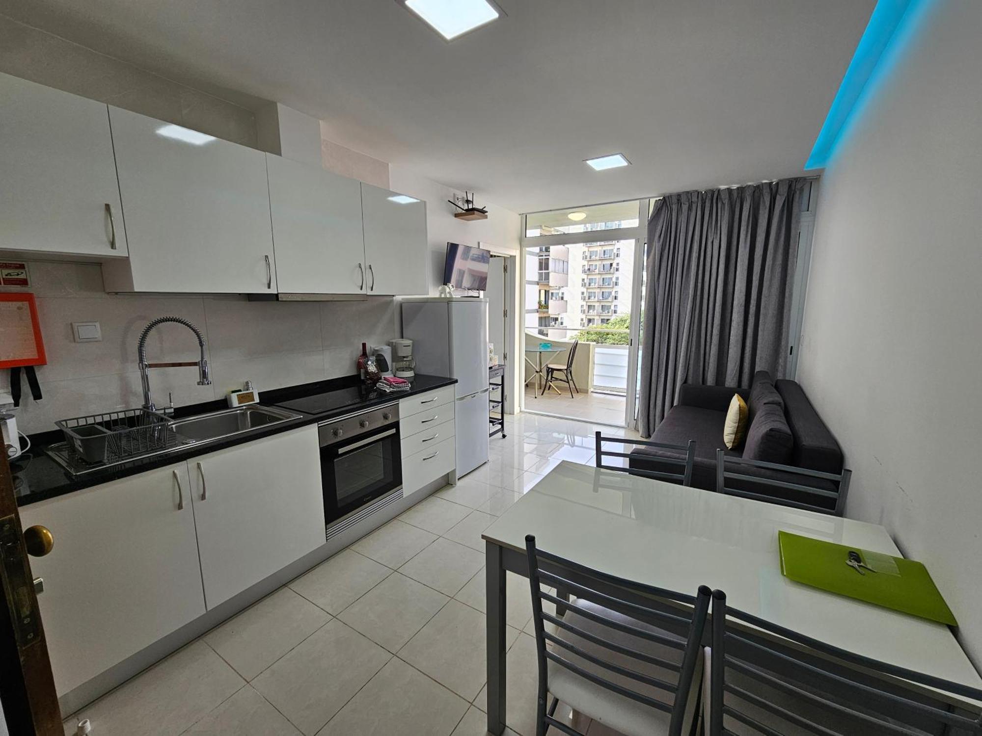 Apartamentos Navio Azul فونشال الغرفة الصورة