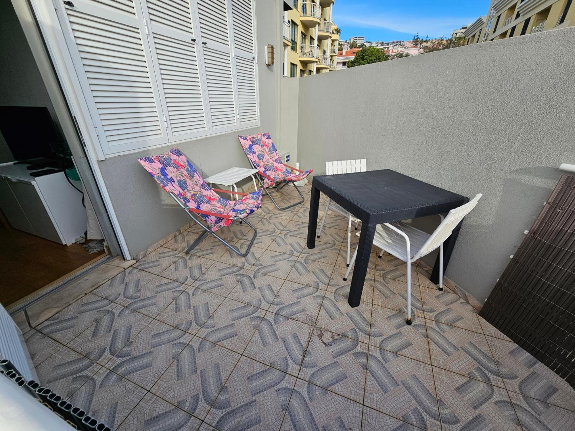 Apartamentos Navio Azul فونشال الغرفة الصورة