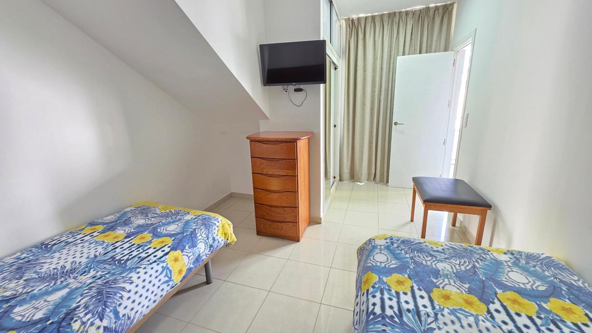 Apartamentos Navio Azul فونشال الغرفة الصورة